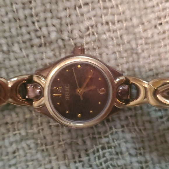 Relic BY Fossil Womens Rose Gold Tone Watch - Picture 2 of 4